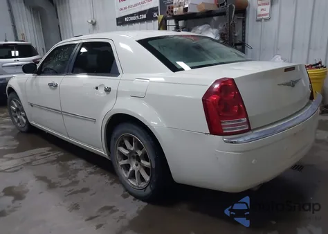 2009 Chrysler 300C Hemi из США, поврежденный, VIN 2C3KA63T39H512072